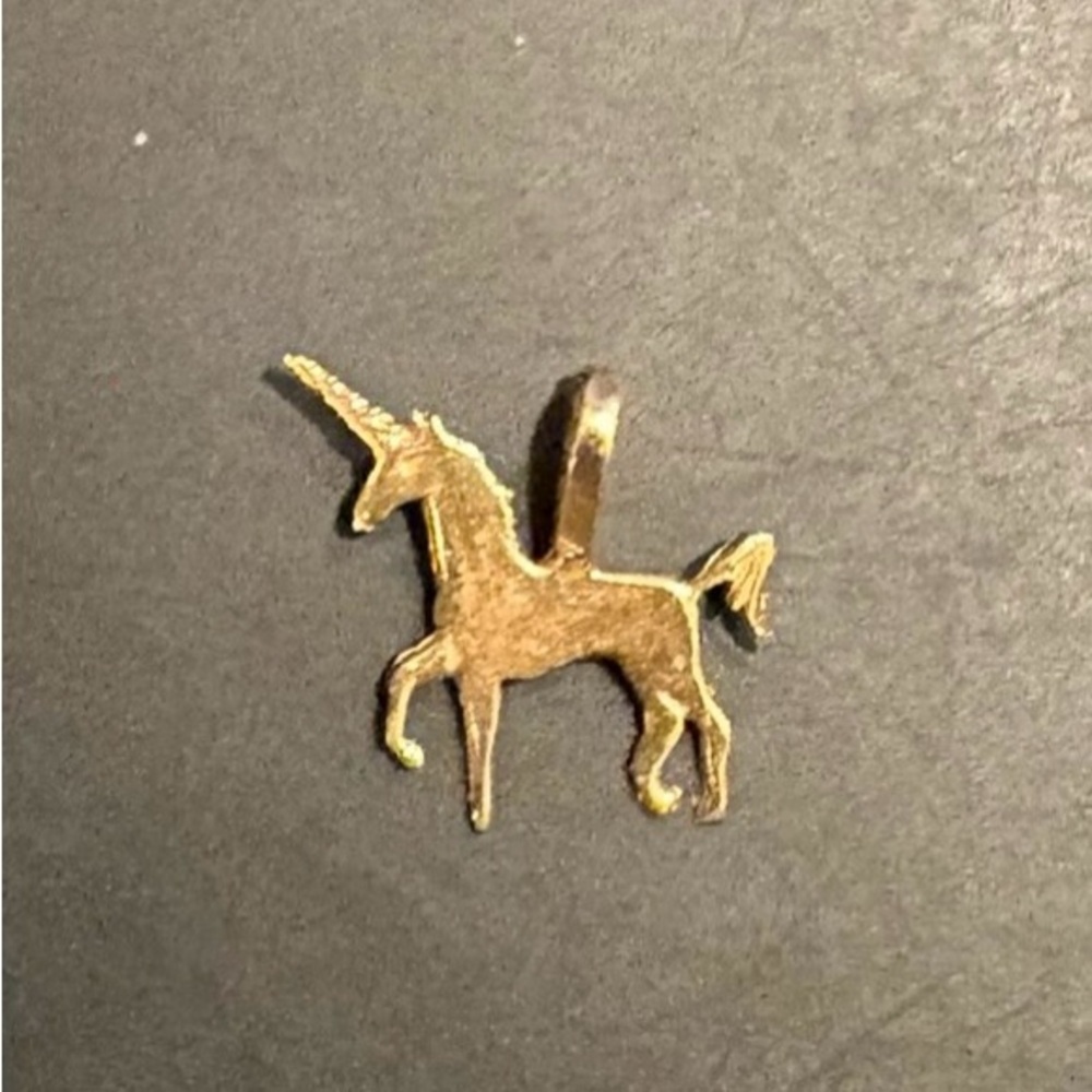 Vintage 14K unicorn charm, dainty, stamped with 14K.